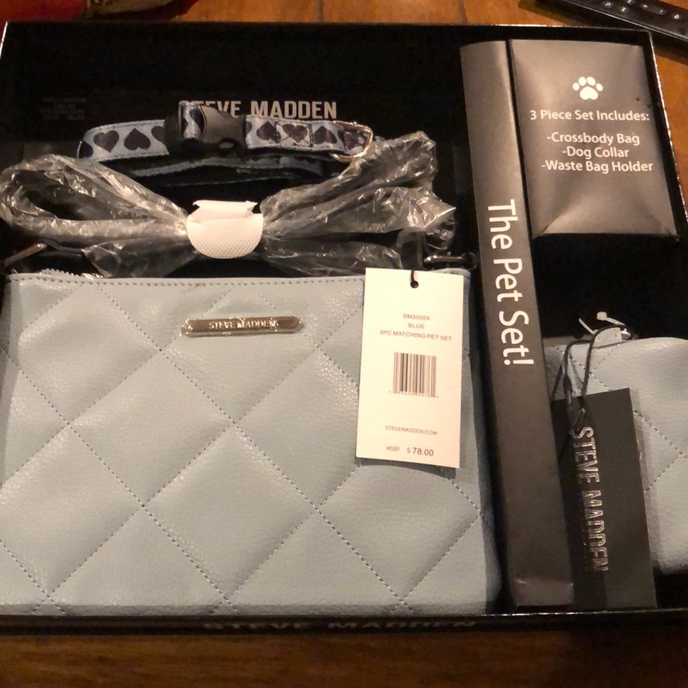 #37 💎Steve Madden Pet Set in Blue 💎